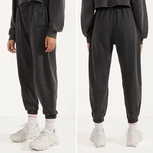 🖤EUC🖤 Bershka No Item Slogan Oversized Jogger